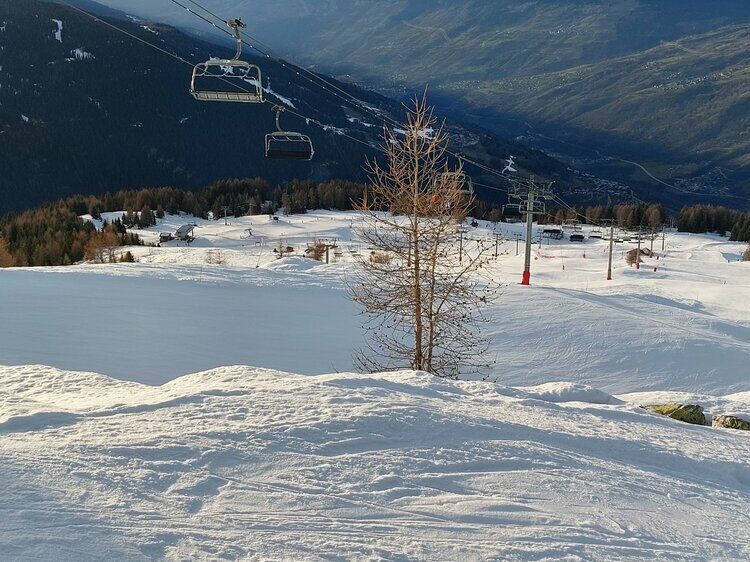 Live-update 128207
